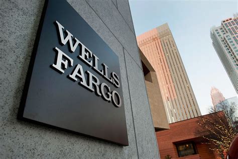 Wells fargo bank services - See Wells Fargo’s Online Access Agreement for more information. Minimum opening deposit of $25,000 required. New Dollar Special Interest Rates require $25,000 in new money deposited to the account from sources outside of the customer's current relationship with Wells Fargo Bank, N.A., or its affiliates (which includes all deposit, brokerage ...